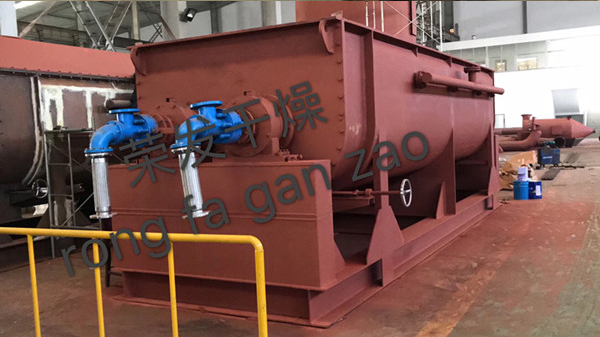 刷好漆后的槳葉干燥機(jī)